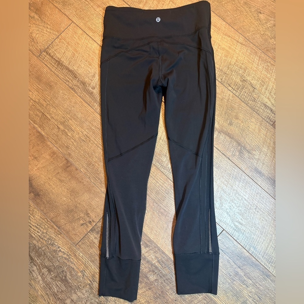 Lululemon Black Mesh Panel Leggings Size 6 - Picture 4 of 7